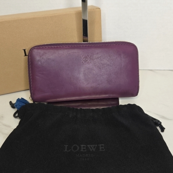 Loewe Anagram Leather Long Zippy Wallet with Box and Dustbag Full Inclusion - Picture 11 of 11